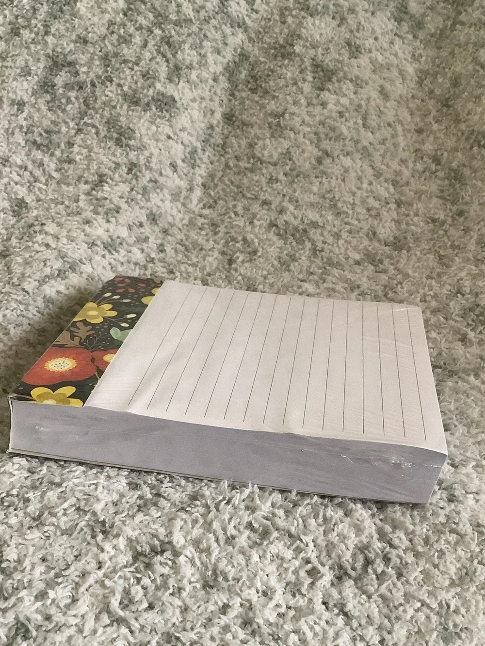 Paper Love Floral Top Lined Desk Top Notepad NWT ~150pages 4.5x5.5”